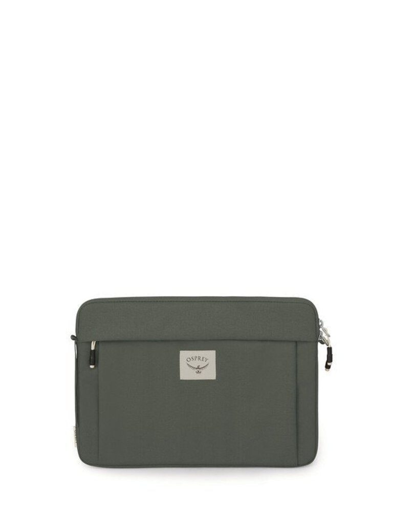 osprey arcane laptop bag Packs 20L Tote Pack A secure zippered closure shields your tech from dings and scuffs while an additional front pocket stores charger cords or a small notebook Osprey Arcane Duffel Review |